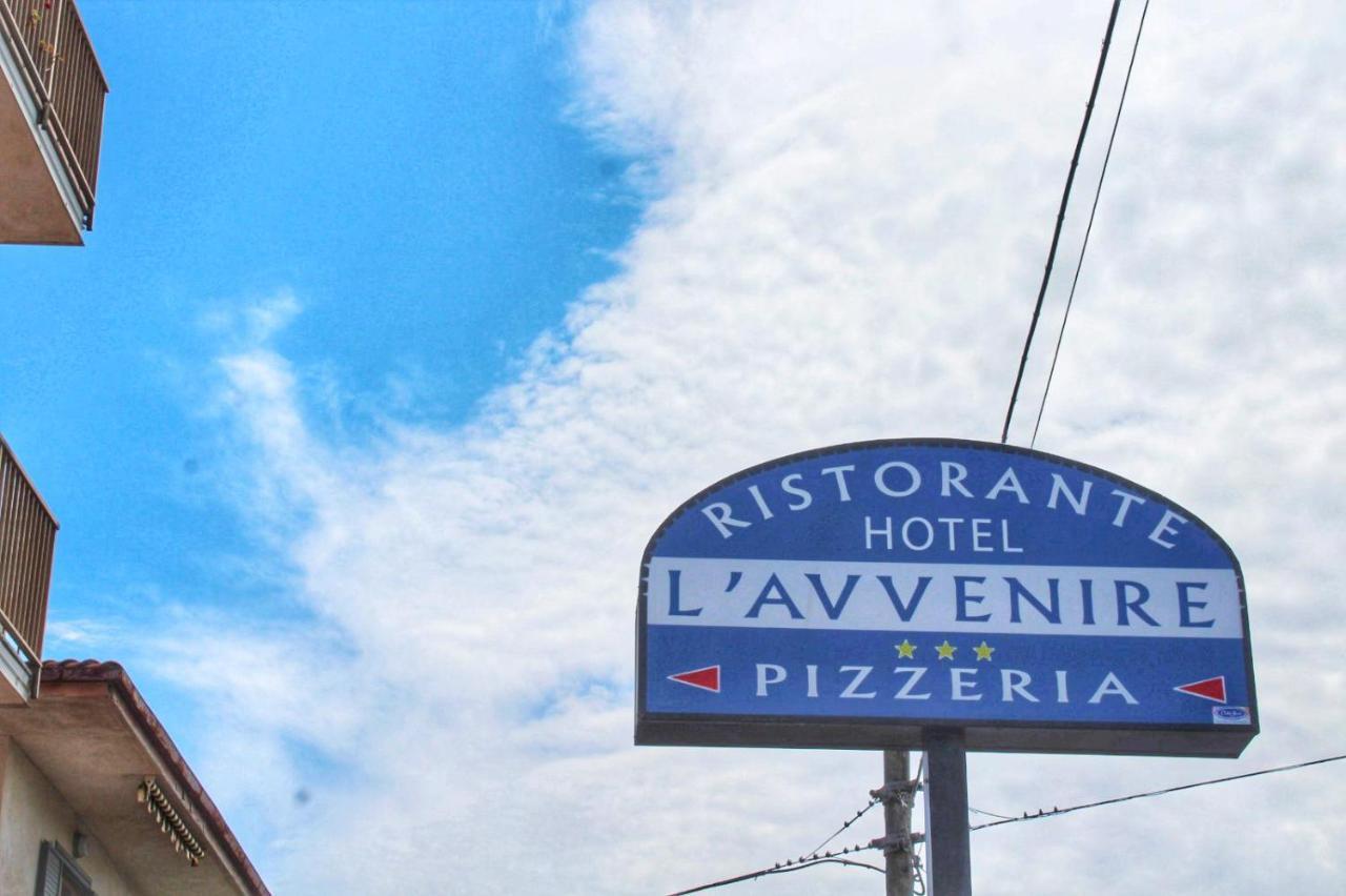 Hotel Ristorante L'Avvenire Gizzeria Exterior foto